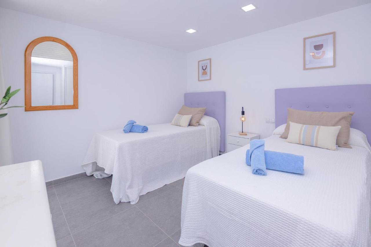 Apartment Holiday 2 Beachfront Corralejo By Holidays Home Екстер'єр фото