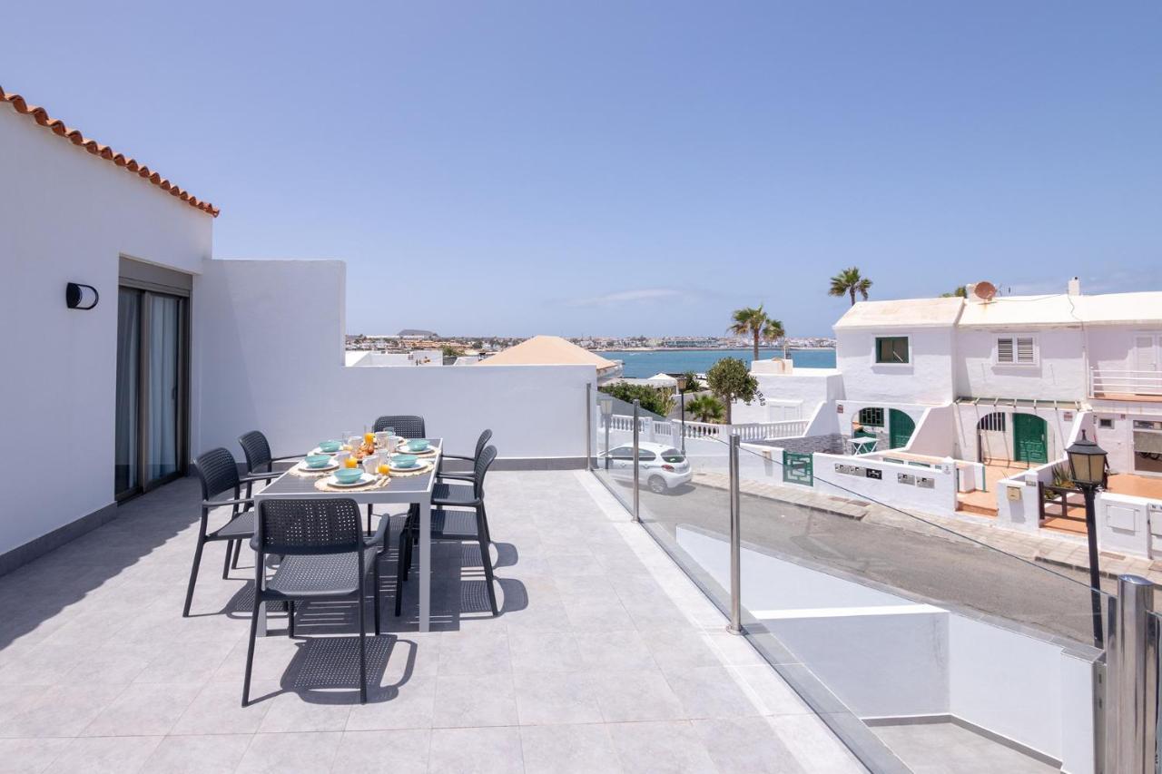 Apartment Holiday 2 Beachfront Corralejo By Holidays Home Екстер'єр фото
